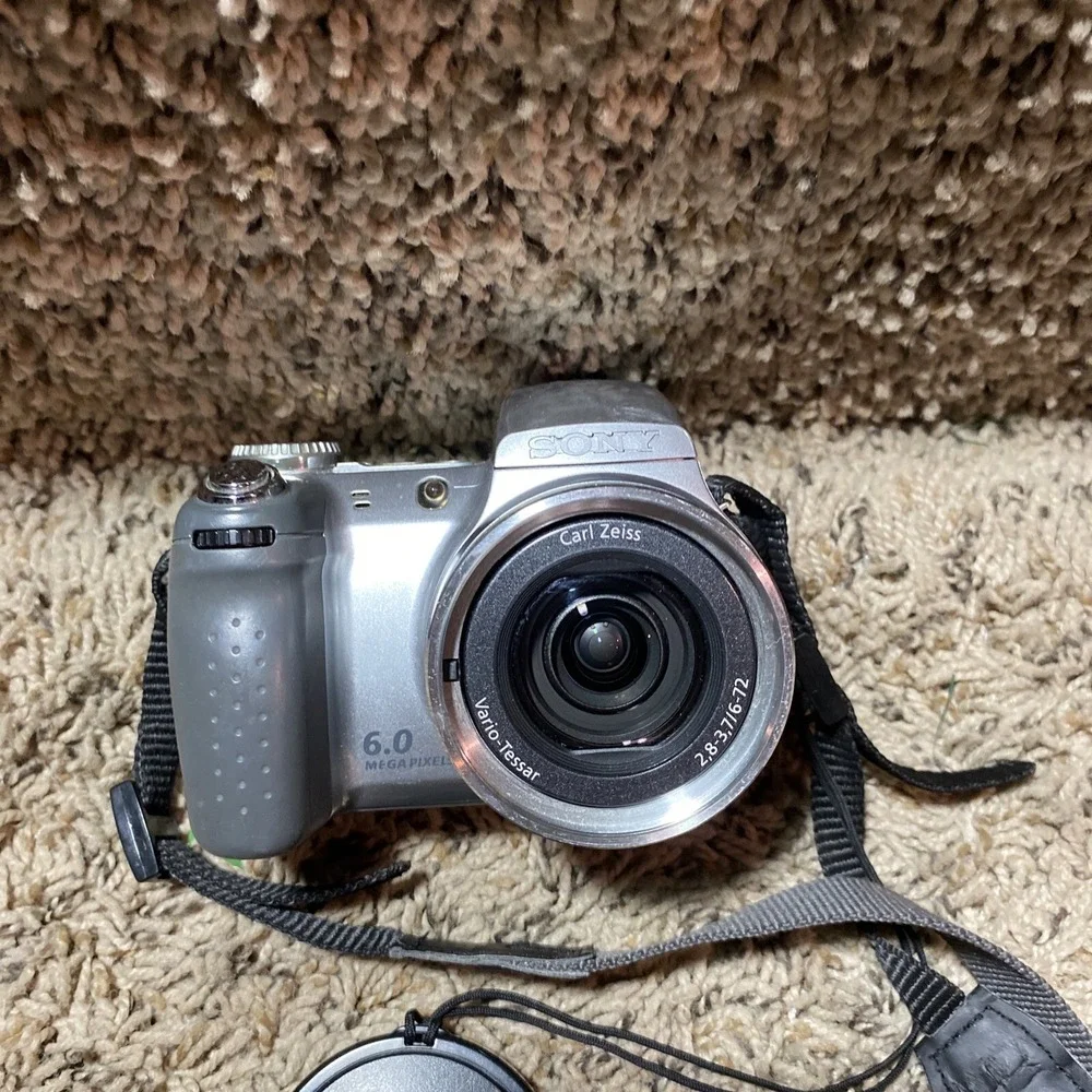 Sony Cyber-shot DSC-H2 6.0MP Digital Camera Silver 12x Optical Zoom Tested